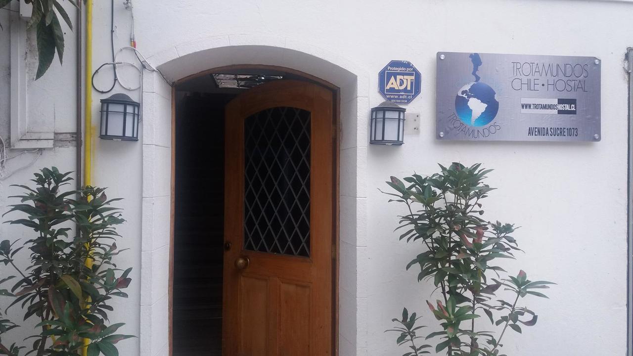 Trotamundos Hostal Santiago de Chile Exterior foto